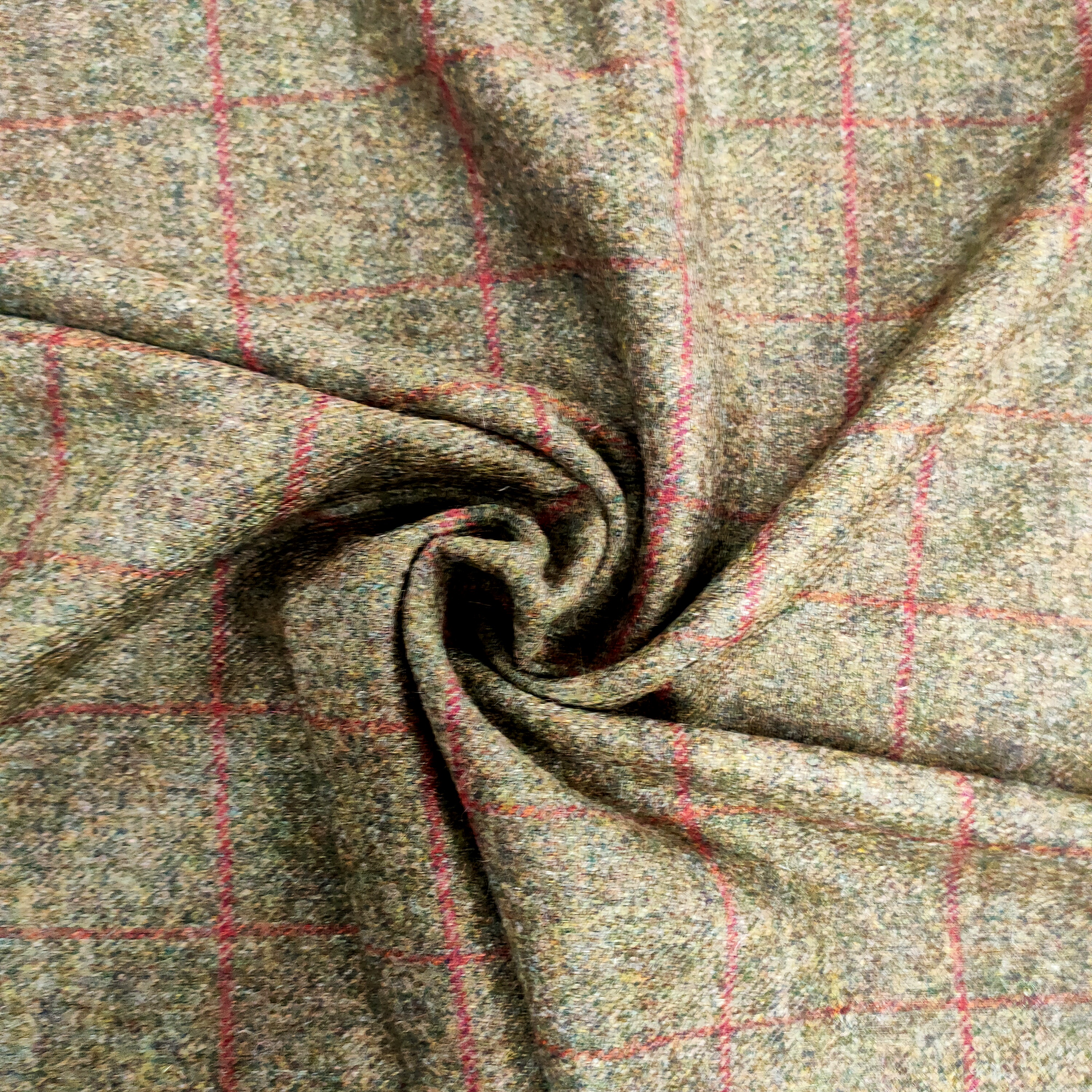 Tweed, grün mit roten Überkaros