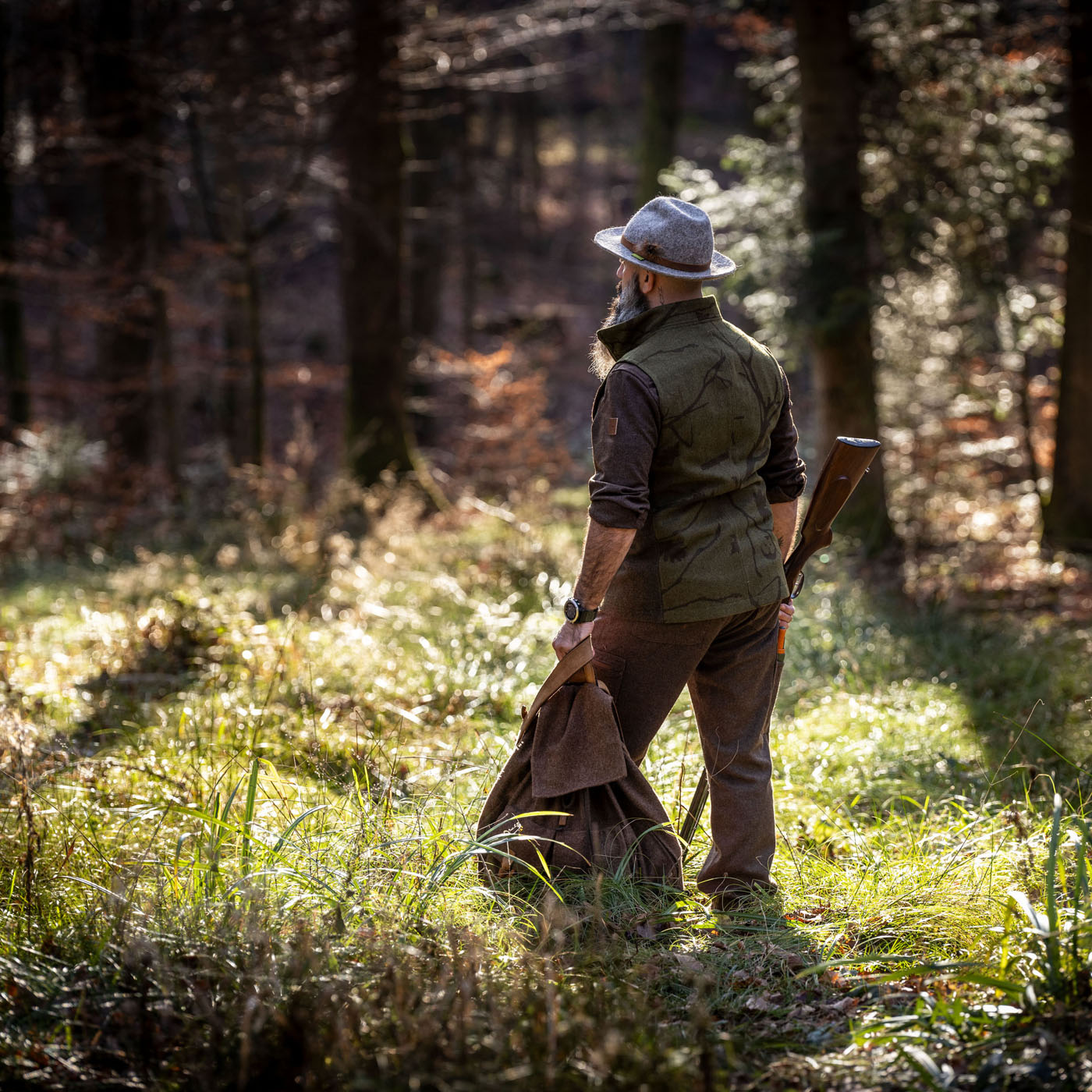 Jäger im Wald
