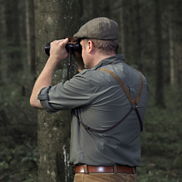 Fernglasriemen Huckepack Rückansicht Tragefoto Rückansicht Tragefoto des Fernglasriemens Huckepack