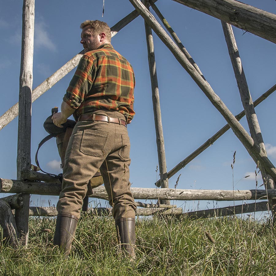 Rückansicht Lodenhose Tragebild